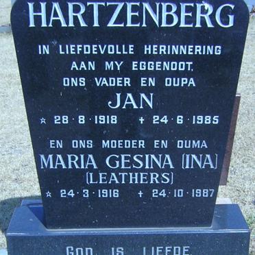 HARTZENBERG Jan 1918-1985 &amp; Maria Gesina LEATHERS 1916-1987