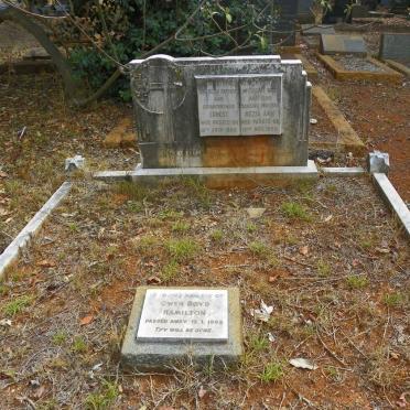 HAMILTON Ernest -1958 &amp; Kezia Ann -1950 :: HAMILTON Owen Boyd -1962