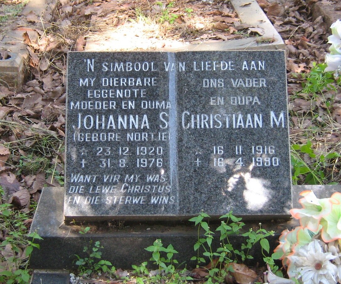 HEEVER Christiaan M., van der 1916-1990 &amp; Johanna S. NORTJE 1920-1976
