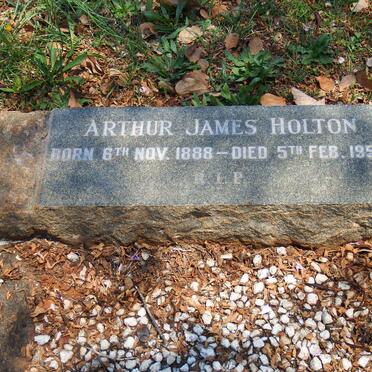 HOLTON Arthur James 1888-1953 &amp; Beatrice 1893-1983
