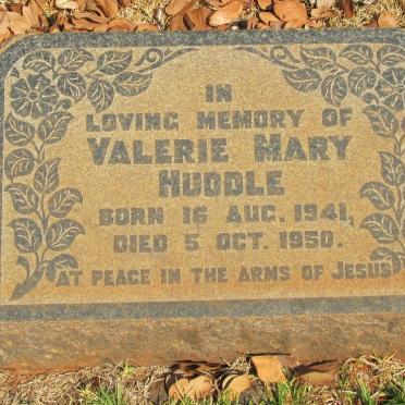 HUDDLE Valerie May 1941-1950