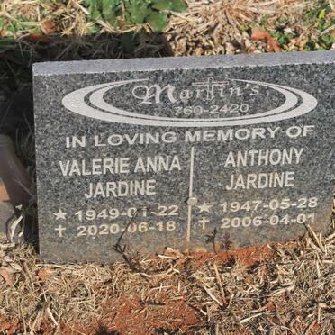 JARDINE Anthony 1947-2006 &amp; Valerie Anna 1949-2020