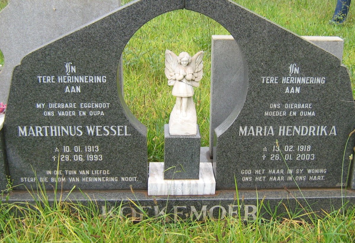 KOEKEMOER Marthinus Wessel 1913-1993 &amp; Maria Hendrika 1918-2003