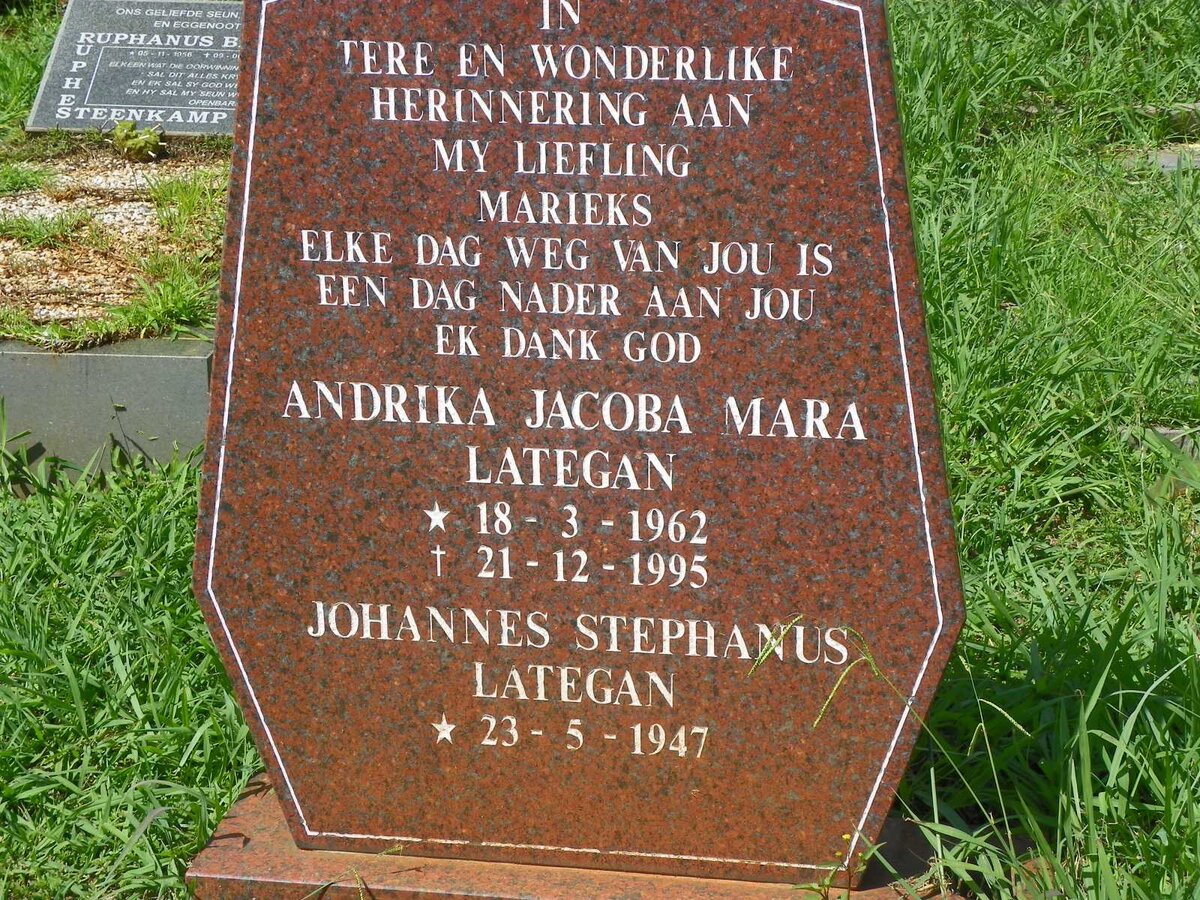 LATEGAN Johannes Stephanus 1947-  &amp; Andrika Jacoba Mara 1962-1995