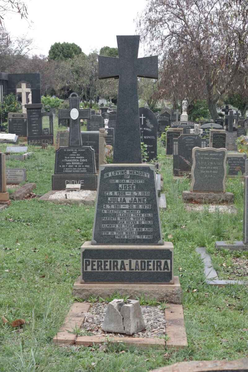 LADEIRA Jose, PEREIRA 1906-1951 &amp; Julia Jane 1911-1975