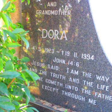 LEICHER John Peter 1913-1986 &amp; Dora 1923-1994