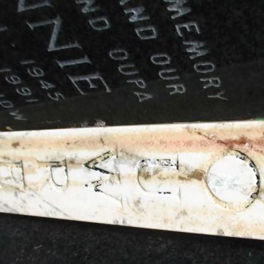 LOUWRENS Ronnie 1945-1991