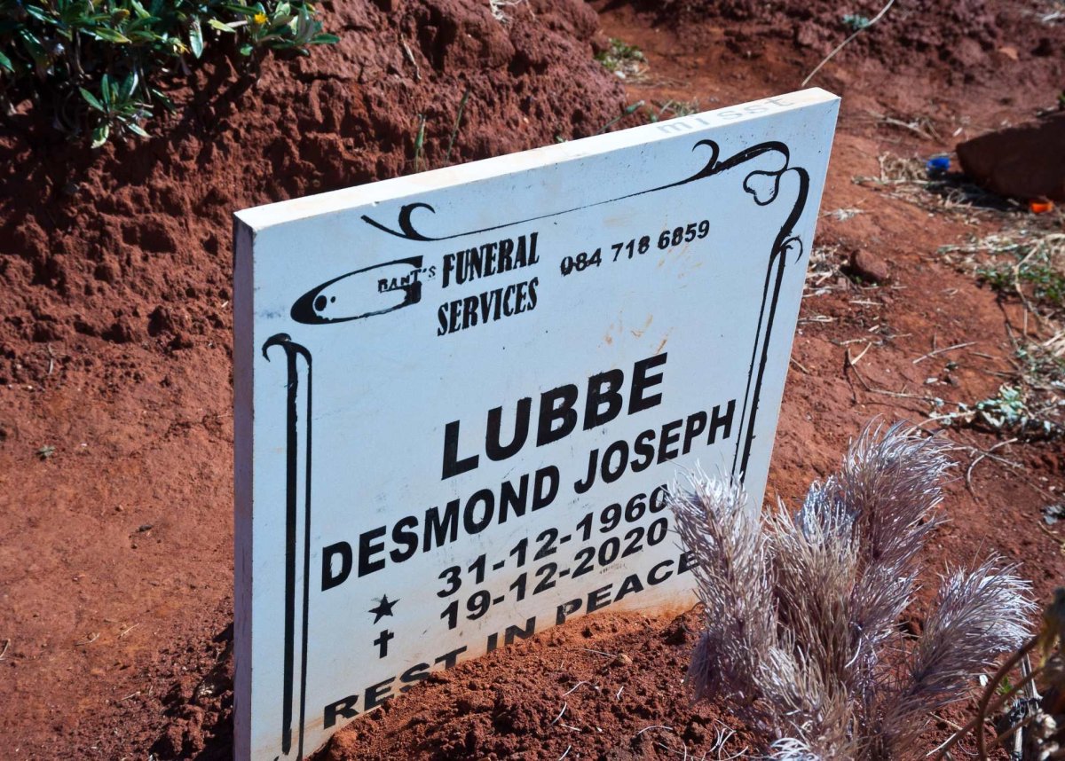 LUBBE Desmond Joseph 1960-2020