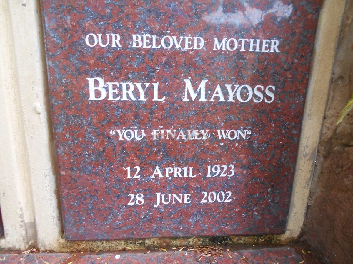 MAYOSS Beryl 1923-2002