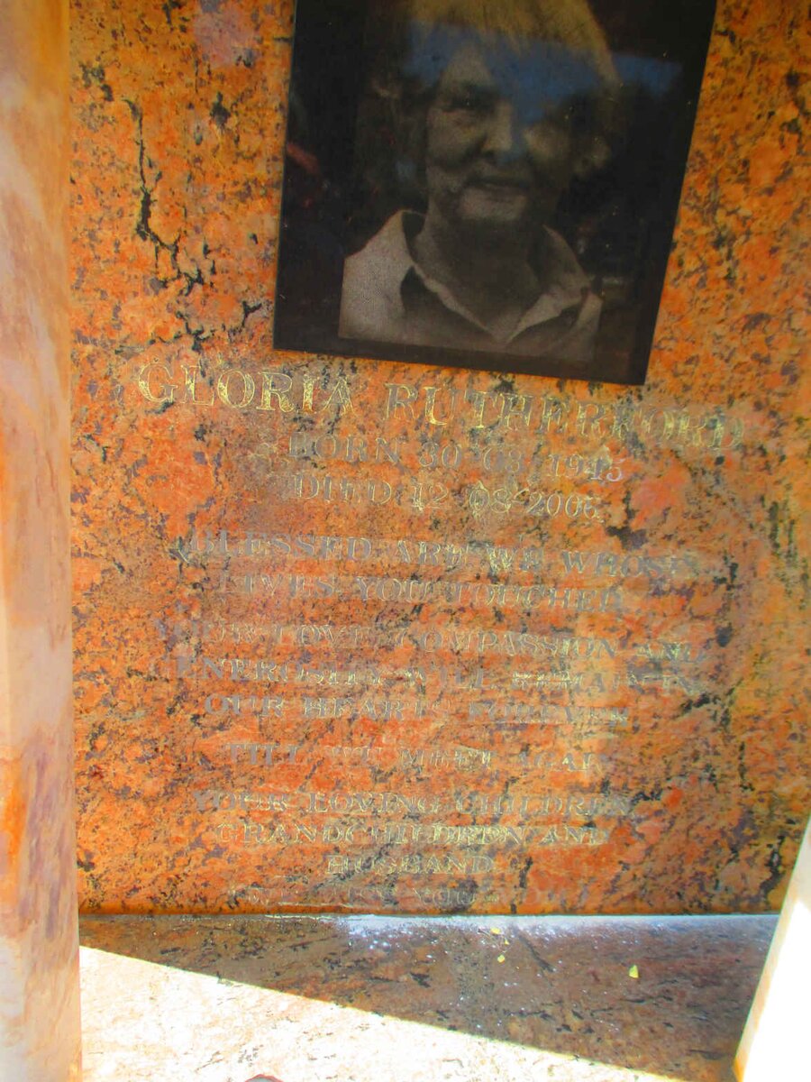 McLOUGHLIN Gloria Rutherford 1945-2006