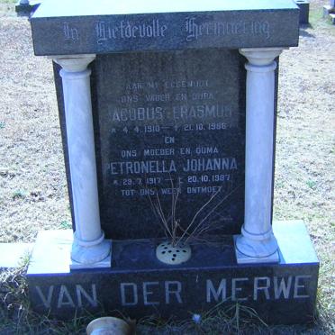 MERWE Jacobus Erasmus, van der 1910-1986 &amp; Petronella Johanna 1917-1987