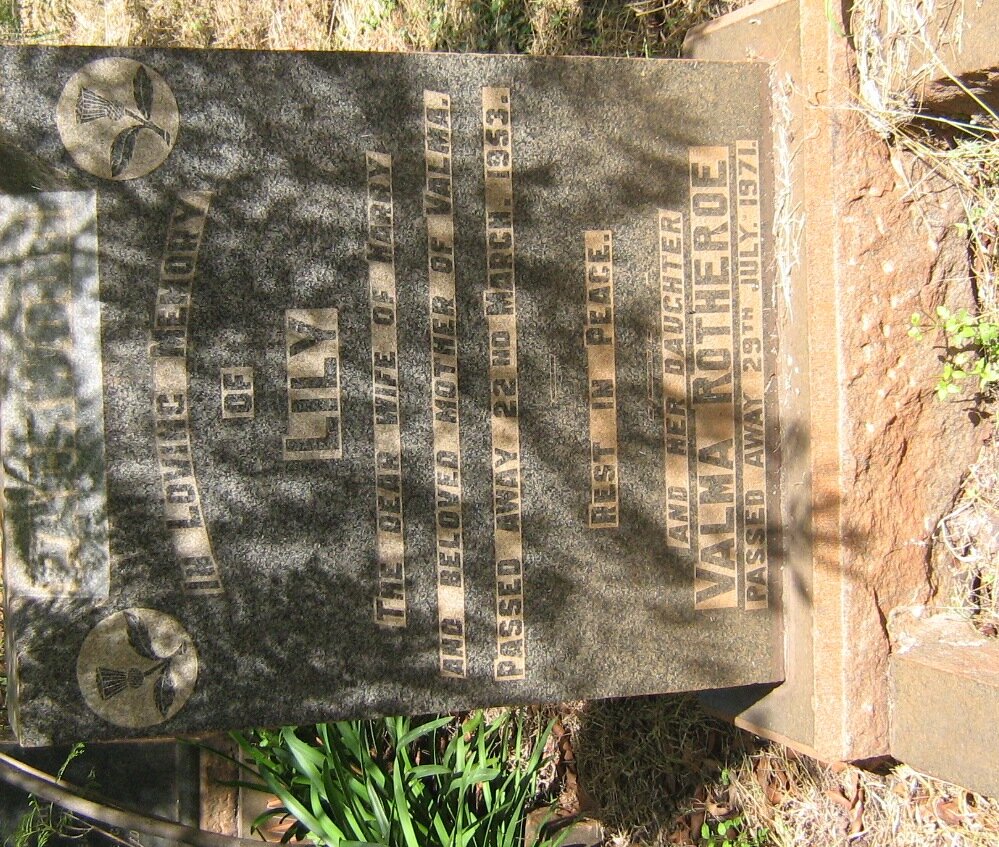 PACKWOOD Lily -1953 :: ROTHEROE Valma  -1971