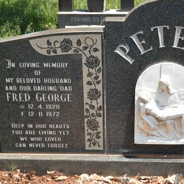 PETERS Fred George 1920-1972 &amp; Pauline 1926-1974
