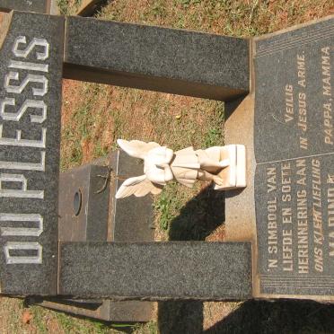 PLESSIS Marinda, du 1964-1965