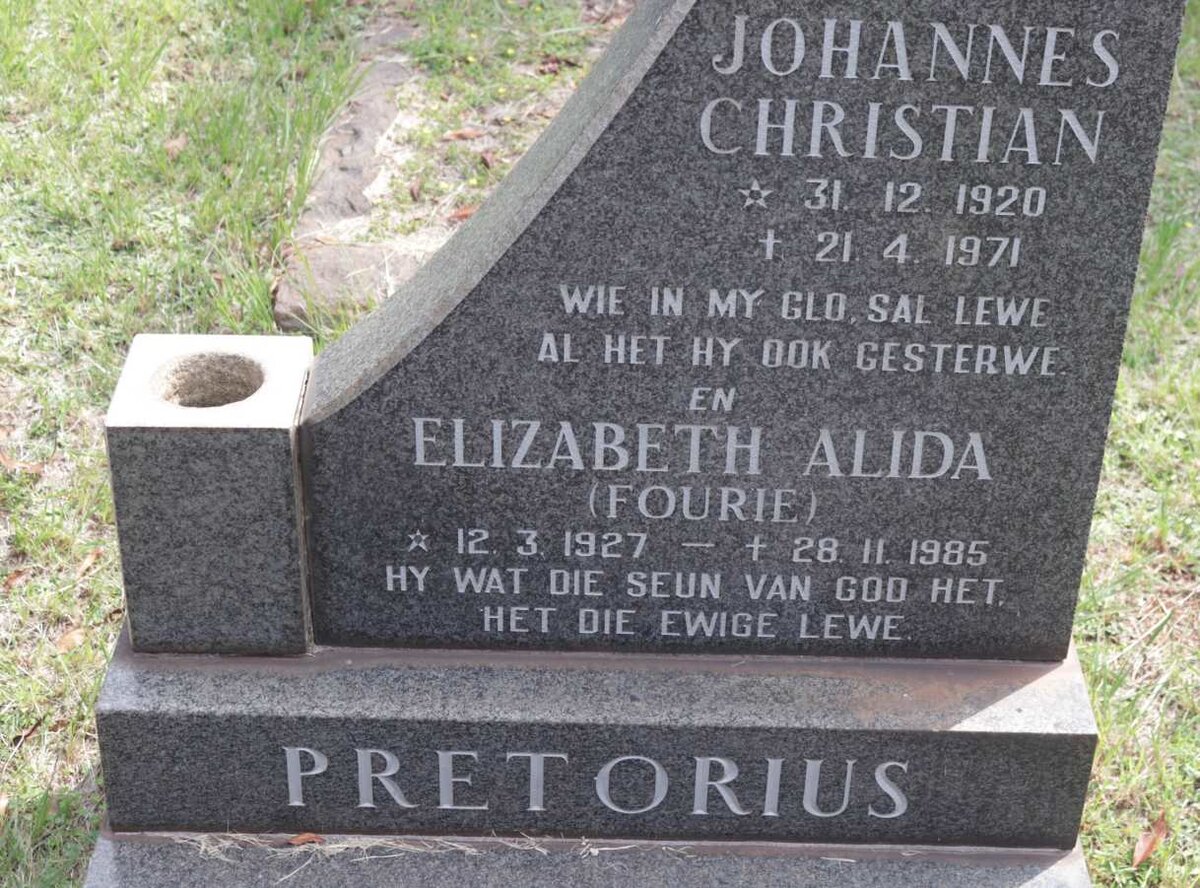 PRETORIUS Johannes Christian 1920-1971 &amp; Elizabeth Alida FOURIE 1927-1985