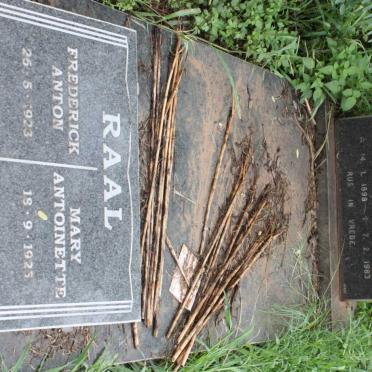 RAAL Antoinette Johanna 1898-1983 :: RAAL Frederick Anton 1923- &amp; Mary Antoinette 1925-