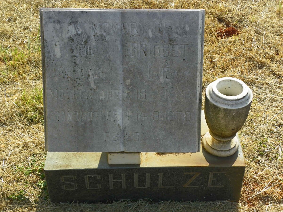 SCHULZE Bridget Iris 1926-1979