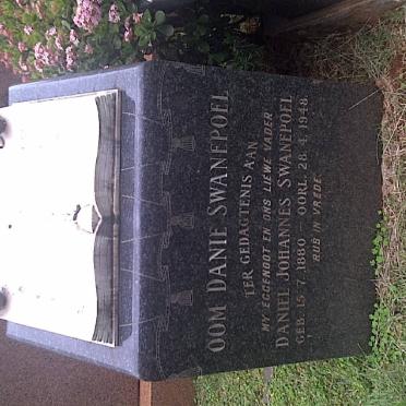 SWANEPOEL Daniel Johannes 1880-1948 ::  KOEKEMOER Johanna Jacomina nee SWANEPOEL 1883-1948