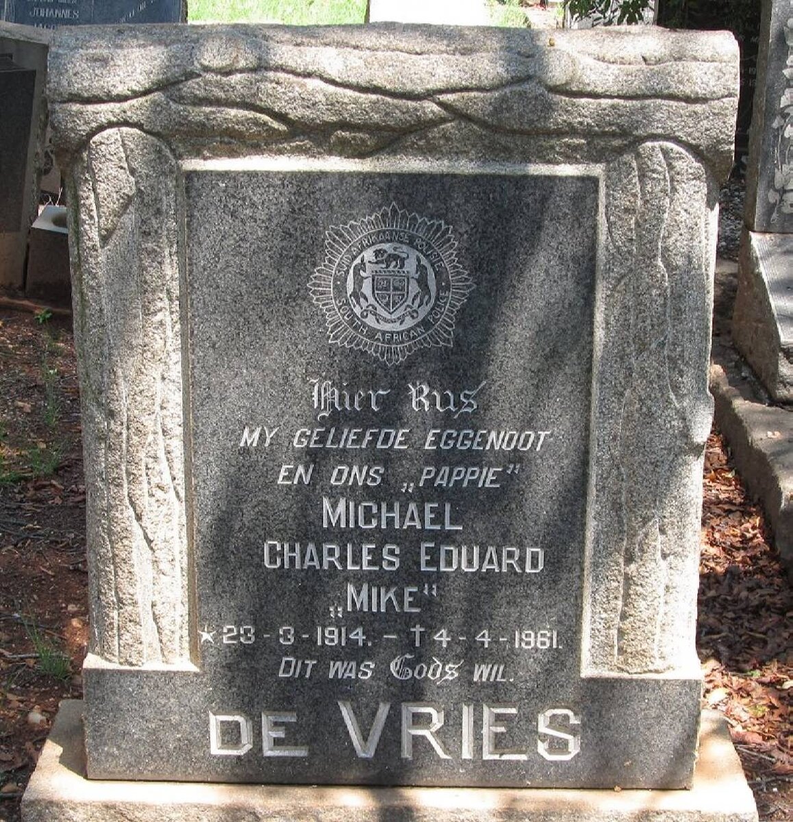 VRIES Michael Charles Eduard, de 1914-1961