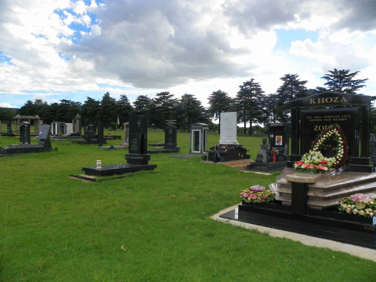 08. Overview Heroes' Acre