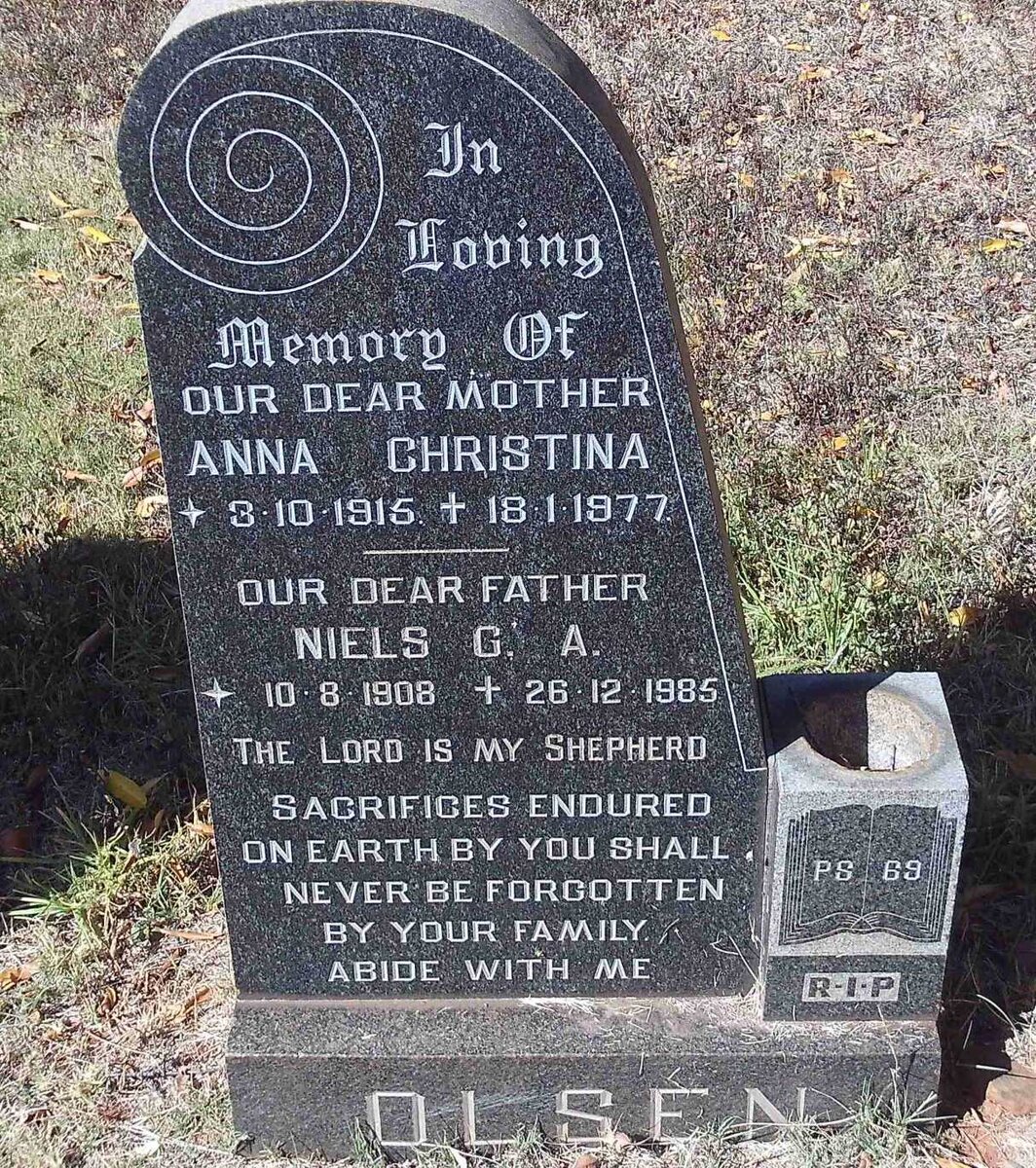 OLSEN Niels G.A. 1908-1985 &amp; Anna Christina 1915-1977
