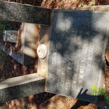 OLLEWAGEN Jacobus P.J. 1908-1959 &amp; Cora