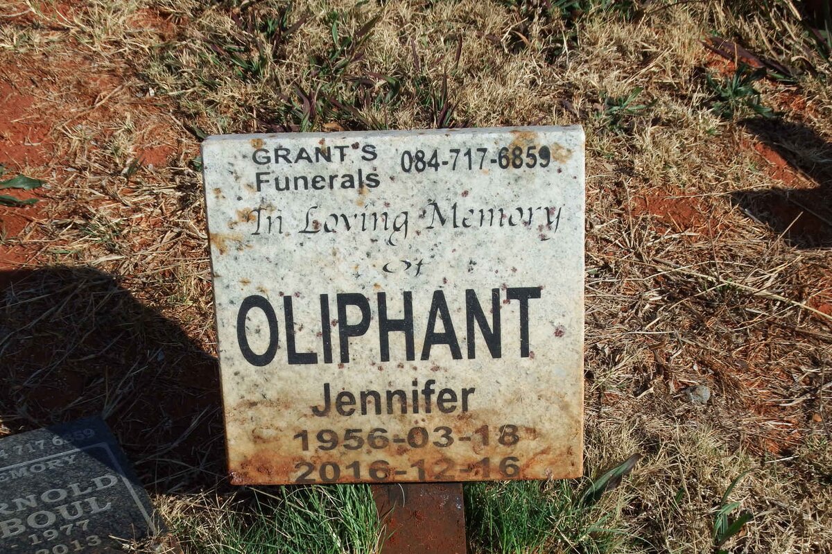 OLIPHANT Jennifer 1956-2016