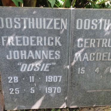 OOSTHUIZEN Frederick Johannes 1907-1970 &amp; Gertruida Magdelena 1904-