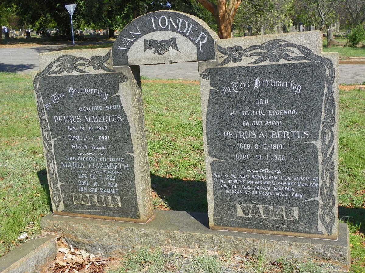 TONDER Petrus Albertus, van 1914-1959 &amp; Maria Elizabeth VAN DYK 1920-2010 :: VAN TONDER Petrus Albertus 1943-1960
