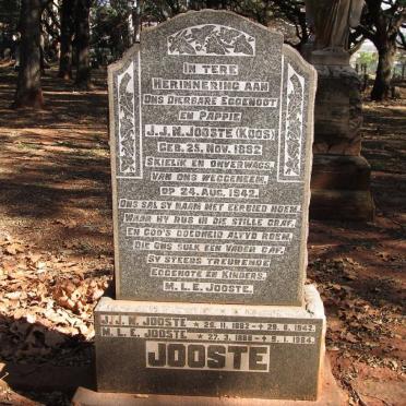 JOOSTE J.J.N. 1882-1942 &amp; M.L.E. 1888-1984