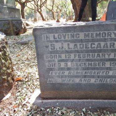 LADEGAARD S.J. 1889-1932