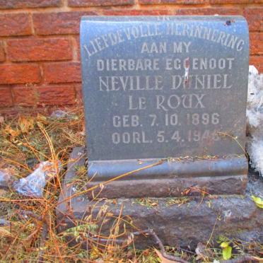 ROUX Neville Daniel, le 1896-1945