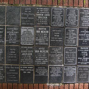 165 Memorial wall 