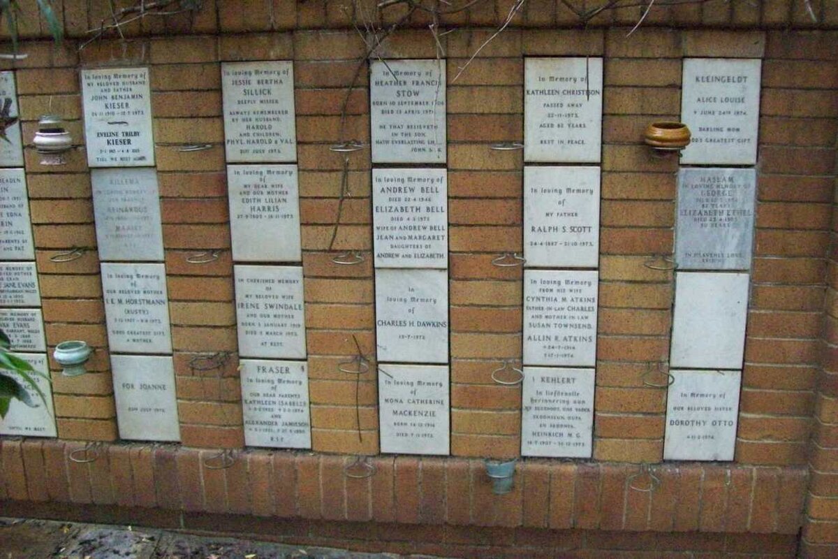 130 Memorial wall 