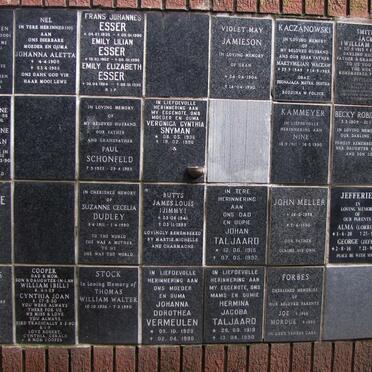 163 Memorial wall 