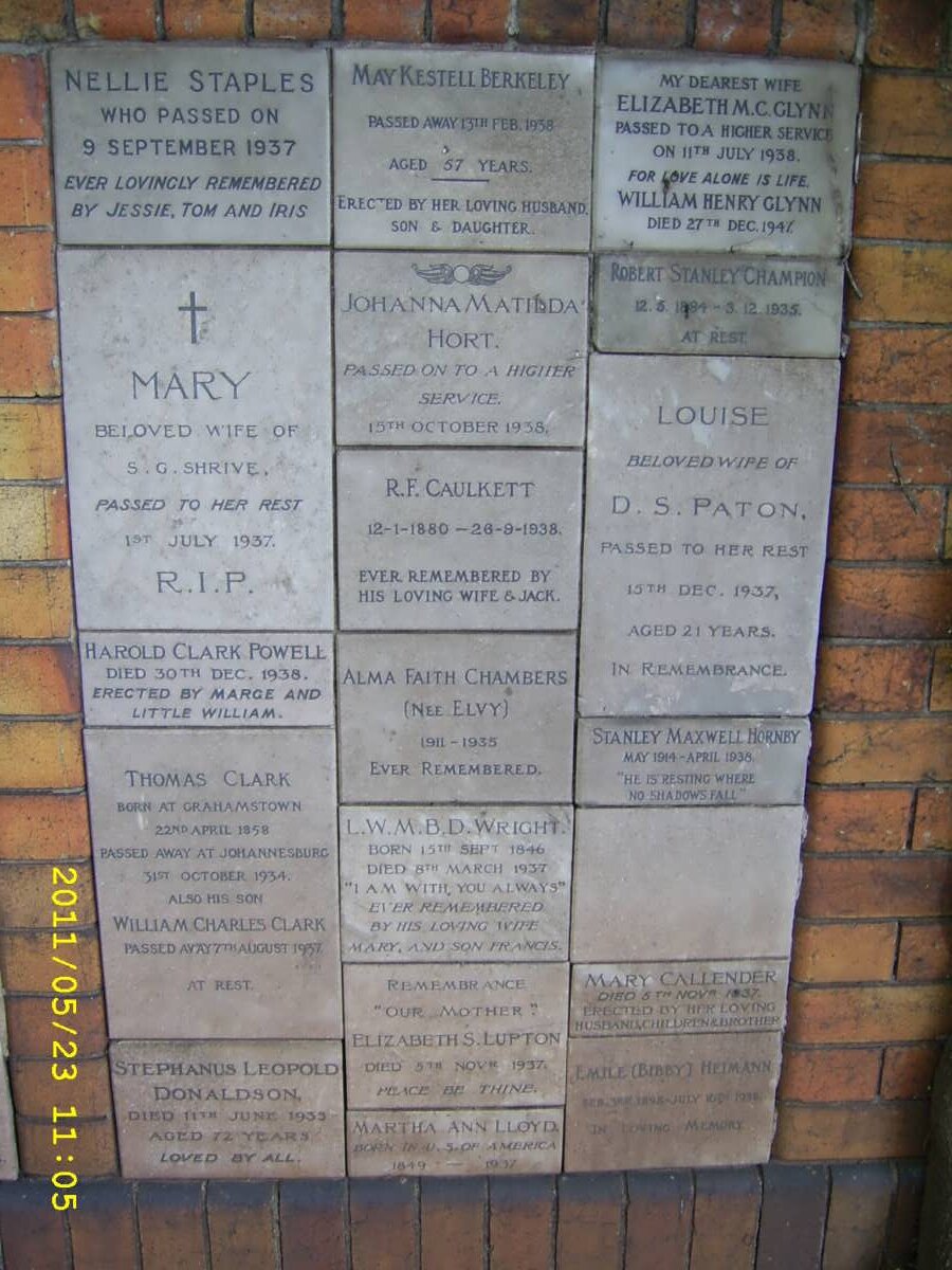 046 Memorial wall