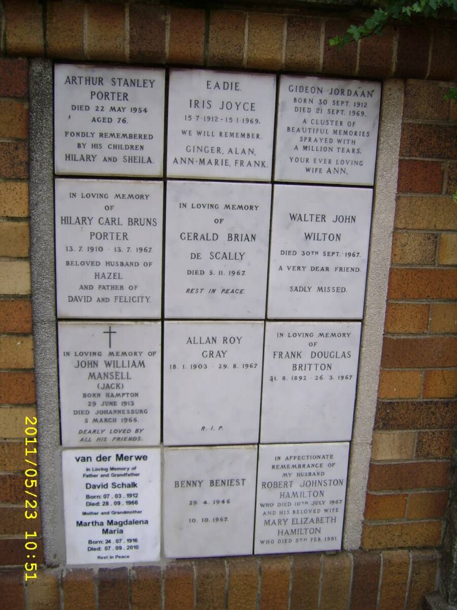 006 Memorial wall