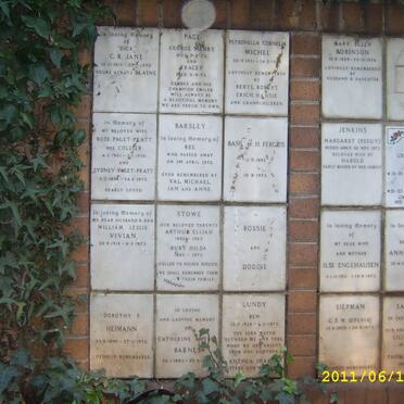 062 Memorial wall
