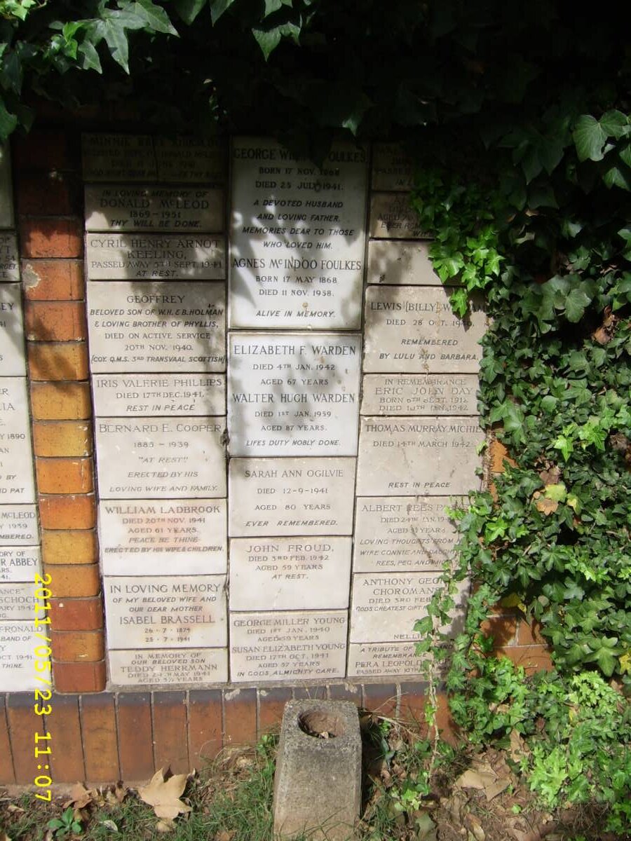 055 Memorial wall