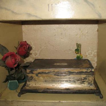 SPUY Melt Tobias, van -1941 &amp; Babs -1947