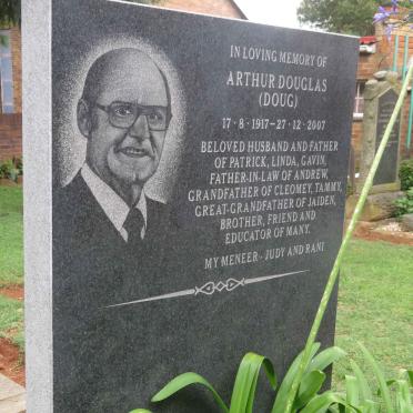 KICHENBRAND Arthur Douglas 1917-2007