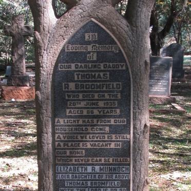 BROOMFIELD Thomas R. -1935 :: MUNNOCH Elizabeth R. nee BROOMFIELD -?