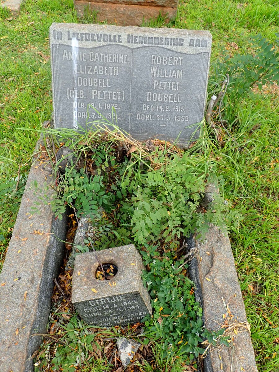 DOUBELL Annie Catherine Ellizabeth nee PETTET 1872-1921 :: DOUBELL Robert William Pettet 1915-1953 :: DOUBELL Gertjie 1943-1944