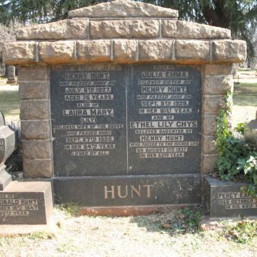 HUNT Henry -1927 &amp; Laura Mary -1935 :: HUNT Julia Emma -1928 :: GHYS Ethel Lily -1937