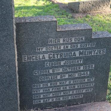 JOUBERT Izak Jacob 1877-1944 :: MEINTJES Engela Gertruida nee JOUBERT 1899-1945