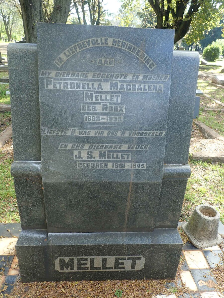 MELLET J.S. 1861-1945 &amp; Petronella Magdalena ROUX 1868-1939
