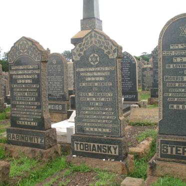 RABINOWITZ Chyese Roche -1942 :: TOBIANSKY Feiga -1942 :: STERLING Morris -1942