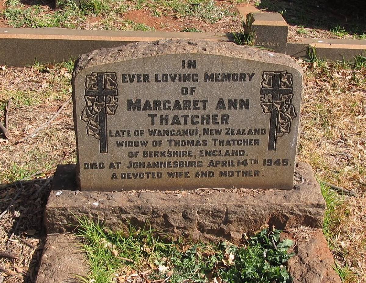 THATCHER Margaret Ann -1945