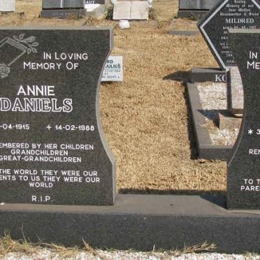 D - Vanne :: Surnames - D