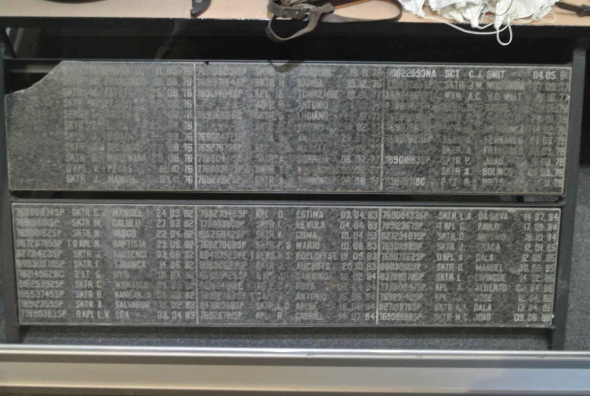 32 Batallion memorial plaque _3